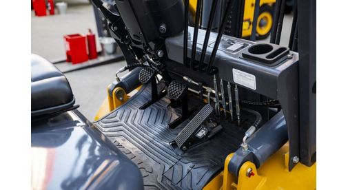 Вилочный погрузчик XCMG XCF35KT (3) Вилочный погрузчик XCMG XCF35KT