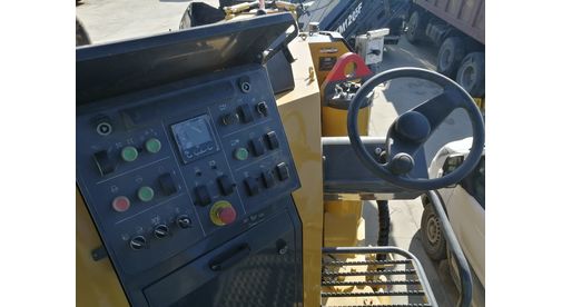 Дорожная фреза XCMG XM1205F Дорожная фреза XCMG XM1205F